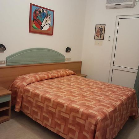 Hotel Giunchi Червия Экстерьер фото